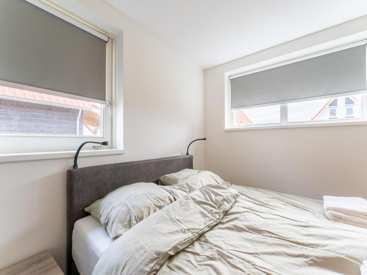 Holiday Home In Scherpenisse With Bubble Bath 외부 사진