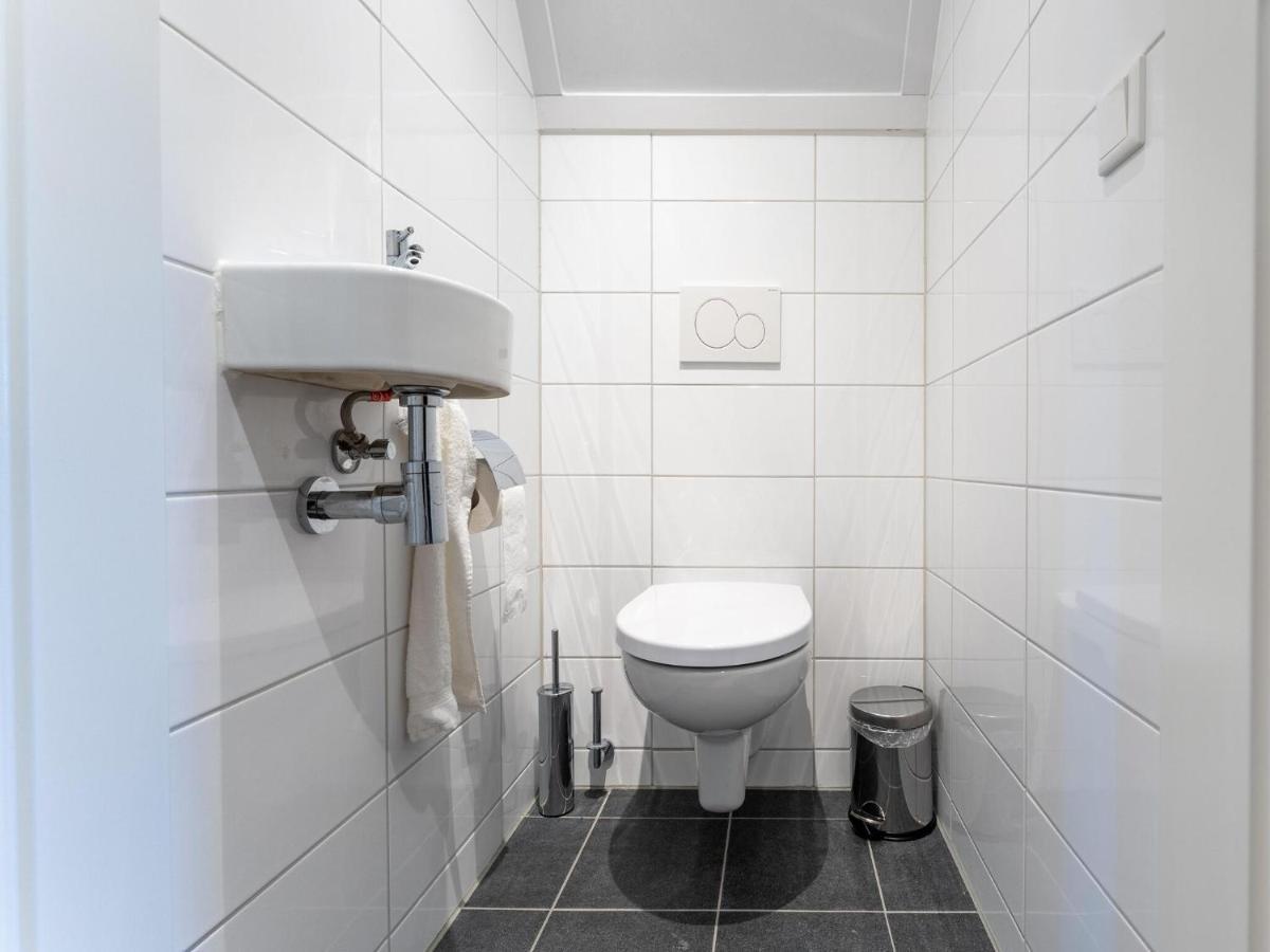 Holiday Home In Scherpenisse With Bubble Bath 외부 사진